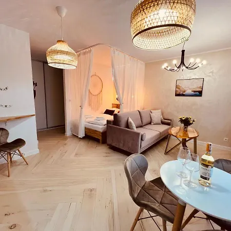 Sunset Apartment *